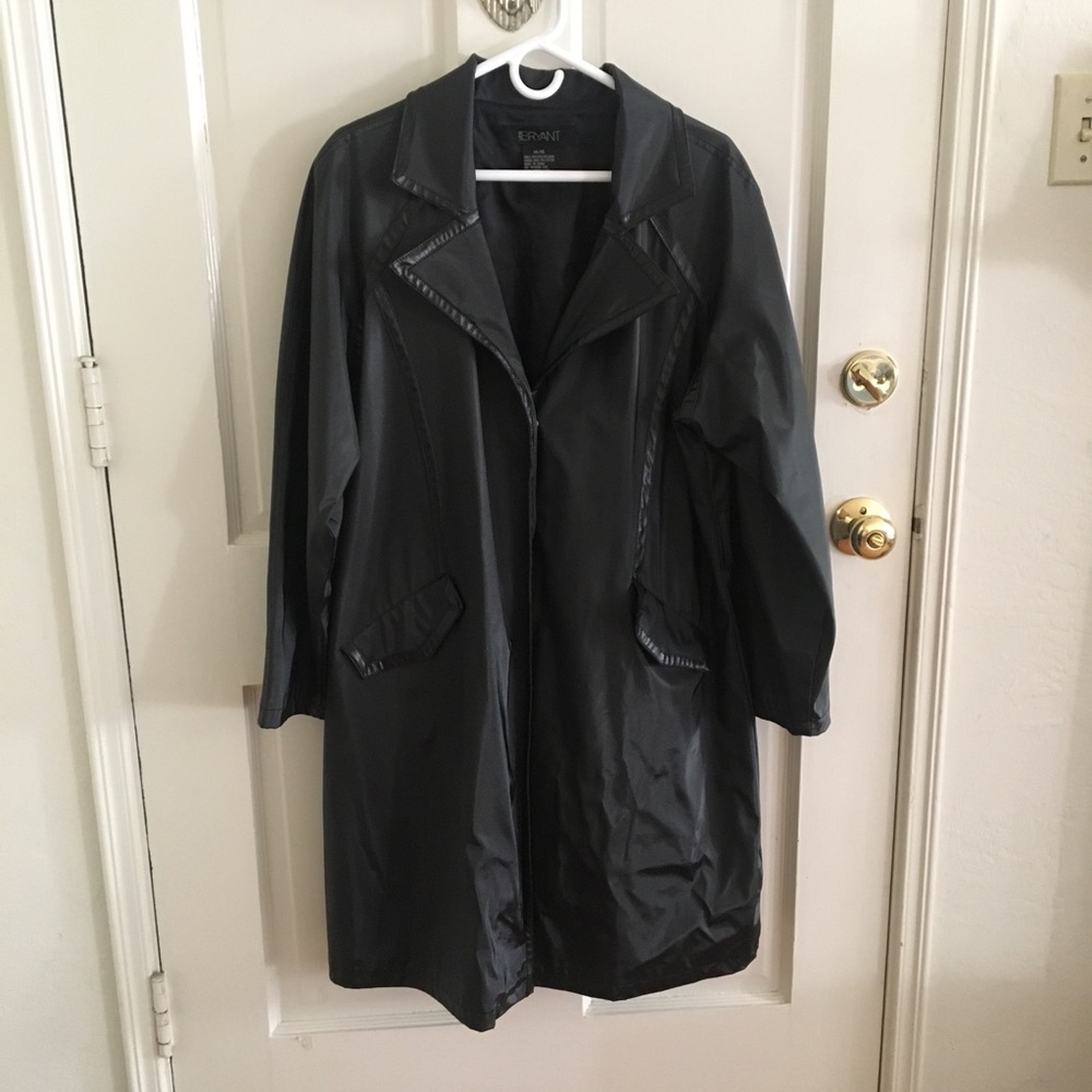 *SALE* Lane Bryant trench style rain coat 14/16